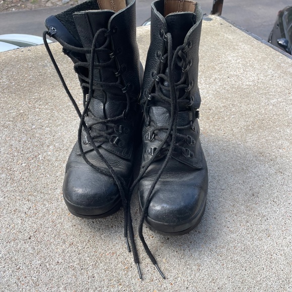 Vintage AKU Combat Boots For Parachutists — Black Leather